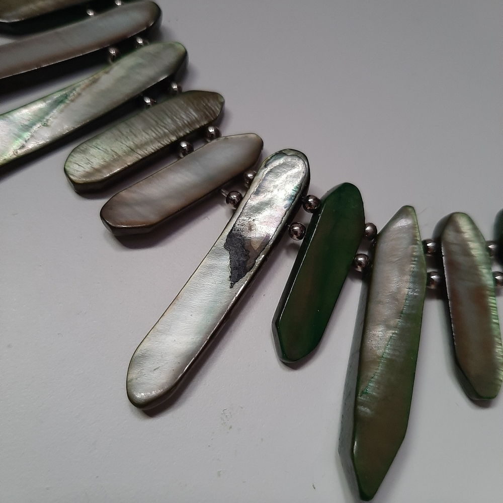 Handmade shell necklace - Picture 5 of 6